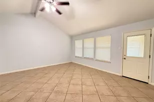 9019 Autumnsong Dr, Houston, TX 77064 - Photo 8
