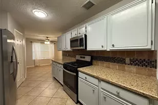 9019 Autumnsong Dr, Houston, TX 77064 - Photo 4