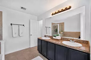 11803 Red Hummingbird Dr, Houston, TX 77047 - Photo 8