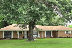 451 Pennington St, Lovelady, TX 75851 - Photo 2