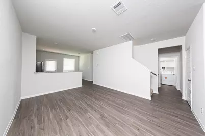 8119 Burnt Orchid Drive, Houston, TX 77016 - Photo 4