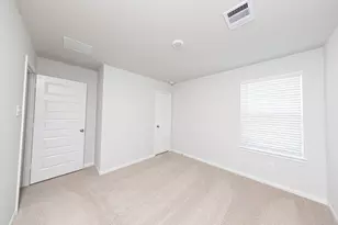 8119 Burnt Orchid Dr, Houston, TX 77016 - Photo 16