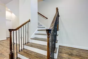 1222 W Dallas St, Houston, TX 77019 - Photo 28