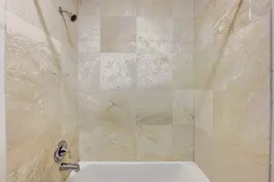 1222 W Dallas St, Houston, TX 77019 - Photo 10