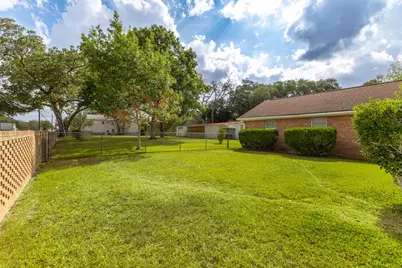 608 Bohlmann Avenue, Schulenburg, TX 78956 - Photo 36