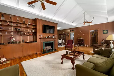 608 Bohlmann Avenue, Schulenburg, TX 78956 - Photo 18