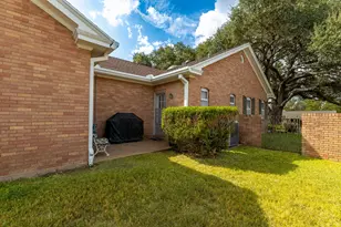 608 Bohlmann Ave, Schulenburg, TX 78956 - Photo 34