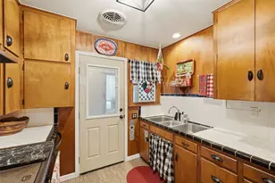 2501 Marguerite St, Bay City, TX 77414 - Photo 24