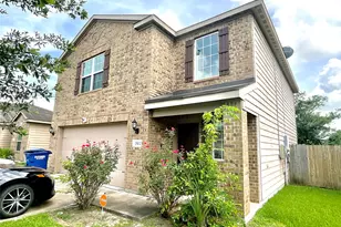 2522 Tracy Ln, Highlands, TX 77562 - Photo 2