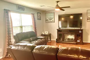 2522 Tracy Ln, Highlands, TX 77562 - Photo 18