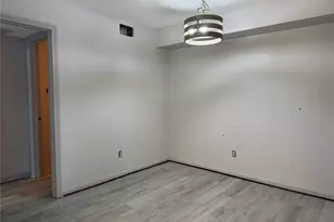 1311 Antoine Dr, Houston, TX 77055 - Photo 10