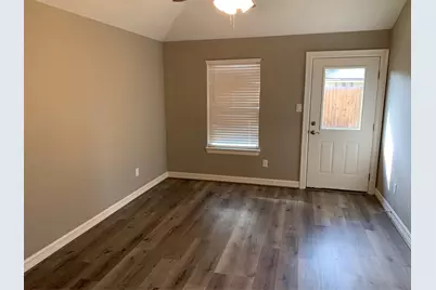 413-415 Hurst Street, Angleton, TX 77515 - Photo 8