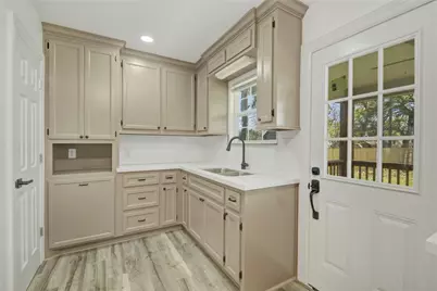 524 Magnolia Street, Lake Jackson, TX 77566 - Photo 12