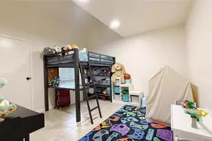 9809 Richmond Ave, Houston, TX 77042 - Photo 14