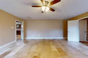 10835 Cayman Mist Dr, Houston, TX 77075 - Photo 16