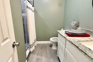 220 Brown St, West Columbia, TX 77486 - Photo 10