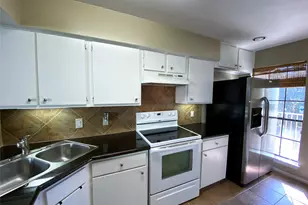 751 Bering Dr, Houston, TX 77057 - Photo 12