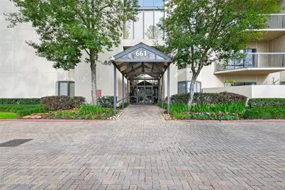 661 Bering Drive #409, Houston, TX 77057 - Photo 2