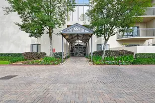 661 Bering Dr, Houston, TX 77057 - Photo 2