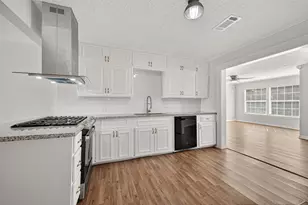 714 E Humble St, Baytown, TX 77520 - Photo 14