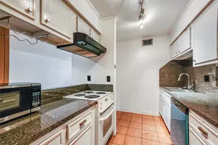 3131 Cummins St, Houston, TX 77027 - Photo 8