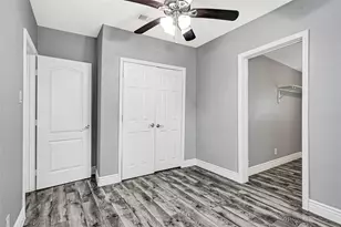 8005 Wiggins St, Houston, TX 77029 - Photo 14