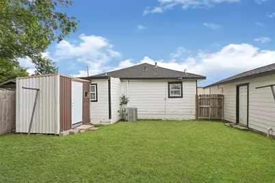 8005 Wiggins Street, Houston, TX 77029 - Photo 22