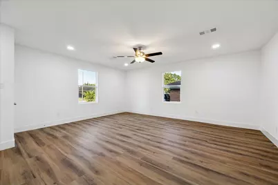 434 Barkley Street, Houston, TX 77022 - Photo 4