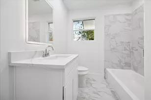 434 Barkley St, Houston, TX 77022 - Photo 8