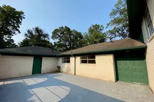 410 Cordell Dr, Crockett, TX 75835 - Photo 2