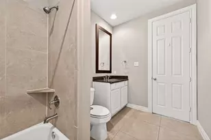 8810 Lakeshore Bend Dr, Houston, TX 77080 - Photo 10