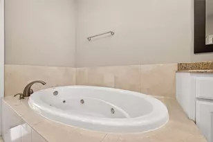 8810 Lakeshore Bend Dr, Houston, TX 77080 - Photo 40