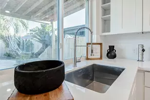 15706 Dunmoor Dr, Houston, TX 77059 - Photo 10