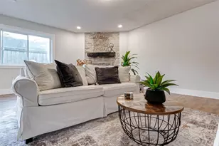 15706 Dunmoor Dr, Houston, TX 77059 - Photo 6