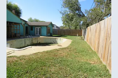 1112 N Heron Drive, Seabrook, TX 77586 - Photo 16