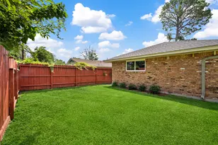 9766 Cedardale Dr, Houston, TX 77055 - Photo 34