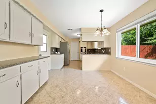 9766 Cedardale Dr, Houston, TX 77055 - Photo 12
