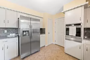 9766 Cedardale Dr, Houston, TX 77055 - Photo 14