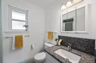 9766 Cedardale Dr, Houston, TX 77055 - Photo 22
