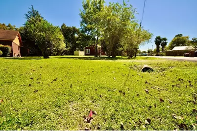 1807 Bell Street, Dayton, TX 77535 - Photo 30