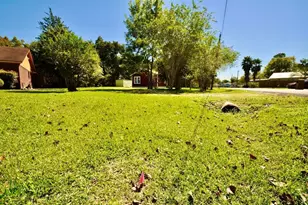 1807 Bell St, Dayton, TX 77535 - Photo 30