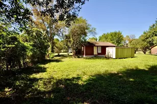 1807 Bell St, Dayton, TX 77535 - Photo 26