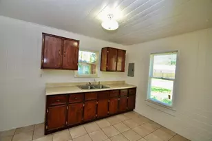 1807 Bell St, Dayton, TX 77535 - Photo 6