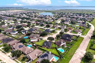 607 29th Ave N, Texas City, TX 77590 - Photo 6
