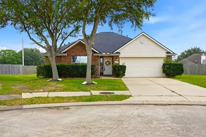 607 29th Avenue N, Texas City, TX 77590 - Photo 2