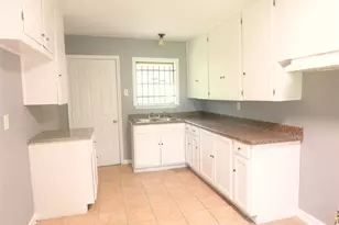 7226 Miley St, Houston, TX 77028 - Photo 2