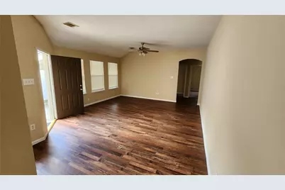 5443 Evergreen Canyon Road, Houston, TX 77066 - Photo 6