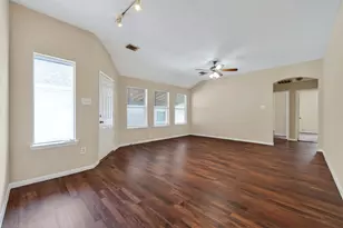 5443 Evergreen Canyon Rd, Houston, TX 77066 - Photo 12