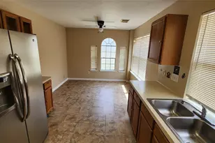 5443 Evergreen Canyon Rd, Houston, TX 77066 - Photo 12