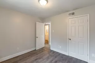 9834 Denning Dr, Houston, TX 77078 - Photo 10
